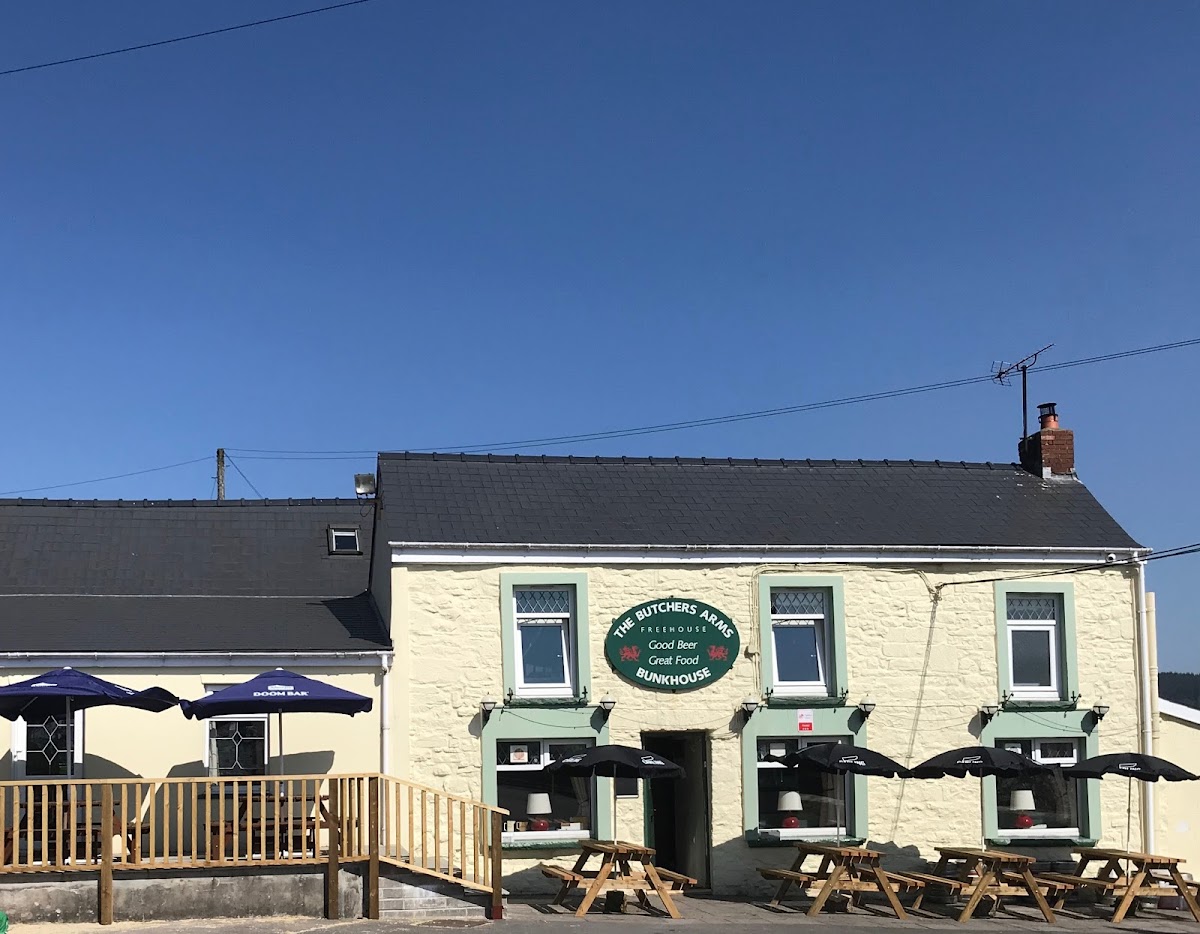 The Butchers Arms - Grill Pub & Bunkhouse